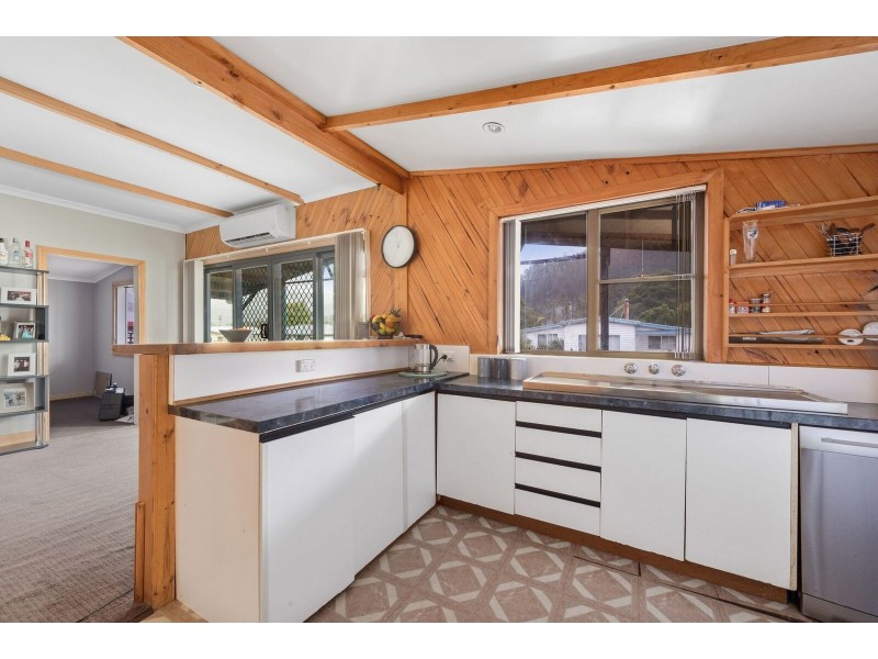 7 Evans Street, Queenstown TAS 7467