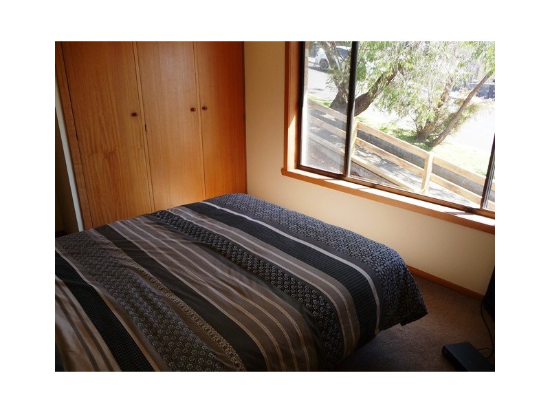 2/8 Charles Street, Burnie TAS 7320