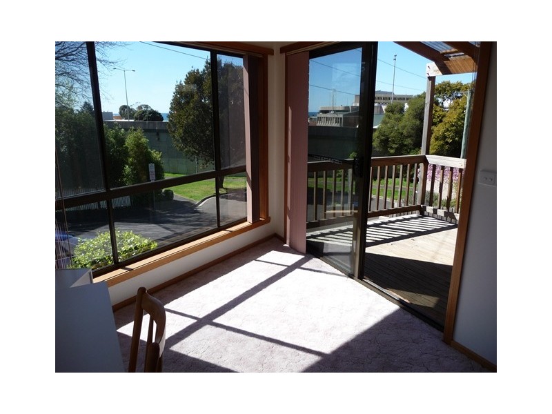 1/10 Charles Street, Burnie TAS 7320