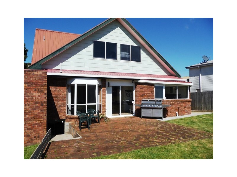 16 Pine Avenue, Burnie TAS 7320