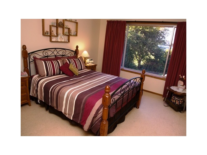 21 Illoura Road, Burnie TAS 7320