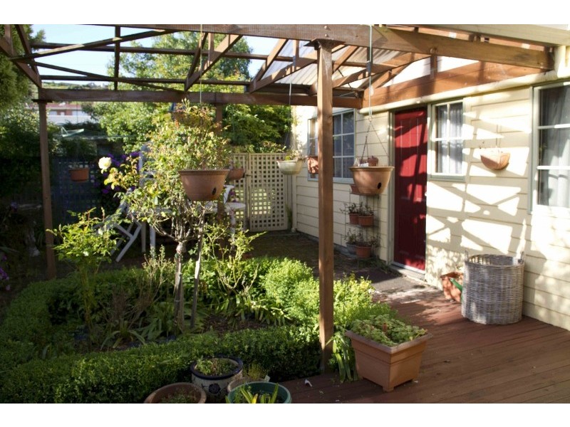 128 Main Road, Penguin TAS 7316