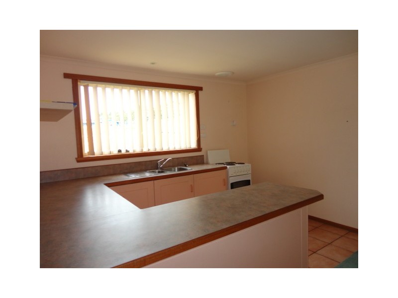 2/330 Mount Street, Upper Burnie TAS 7320