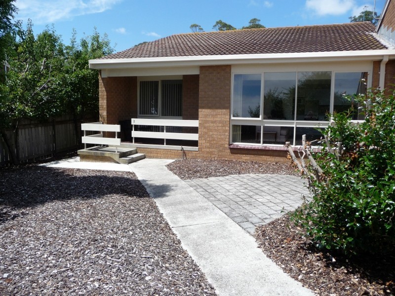 2/10 Ann Place, Ocean Vista, Burnie TAS 7320