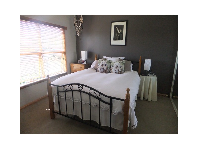 11 Falmouth Street, Somerset TAS 7322