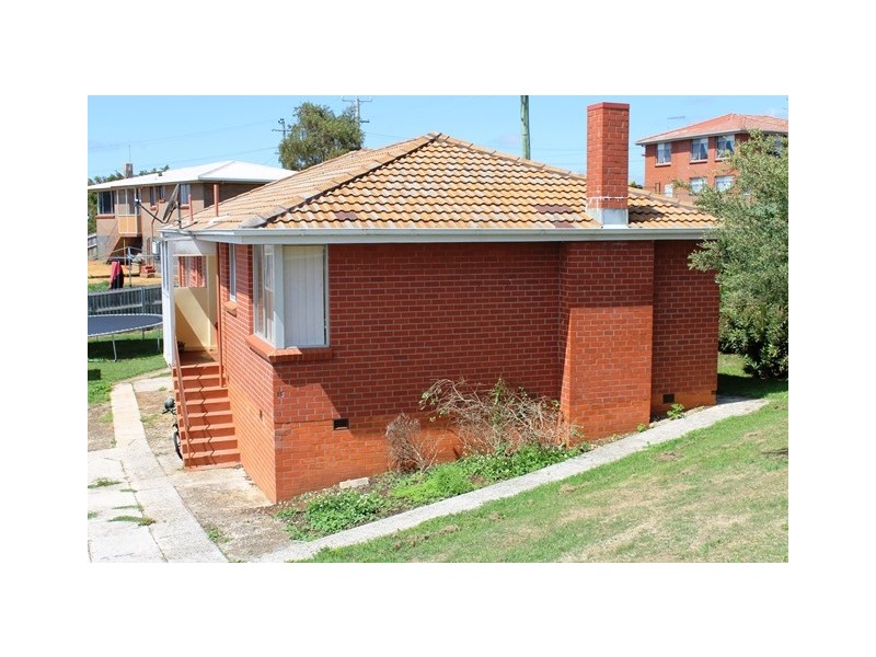 15 Winter Avenue, Burnie TAS 7320