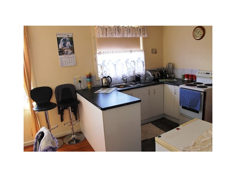 15 Winter Avenue, Burnie TAS 7320