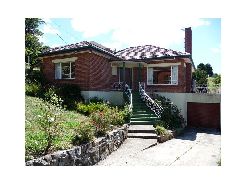 18 Aileen Crescent, Burnie TAS 7320