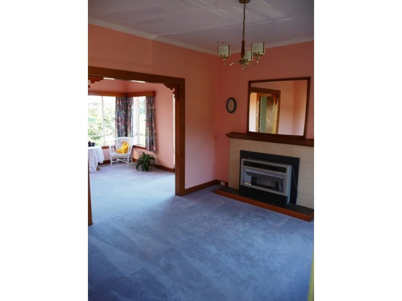 18 Aileen Crescent, Burnie TAS 7320