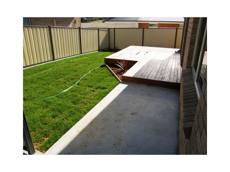 1/1 Emmett Street, Park Grove TAS 7320
