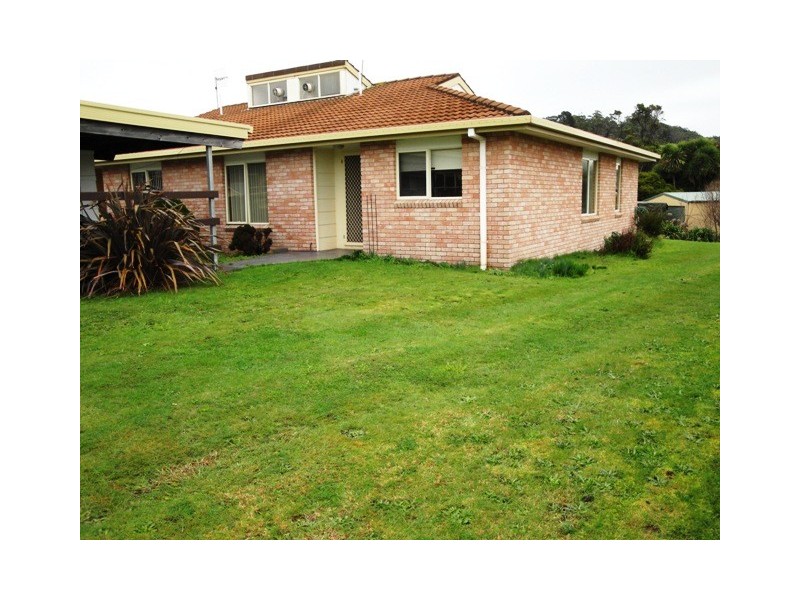 2/20 Seabreeze Avenue, Sulphur Creek TAS 7316