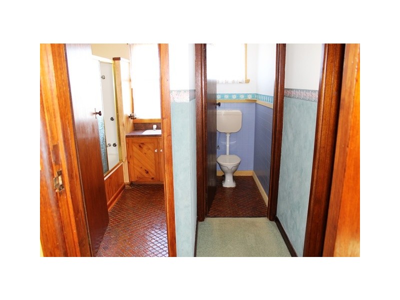 8 Woodward Avenue, Burnie TAS 7320