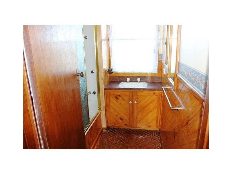 8 Woodward Avenue, Burnie TAS 7320