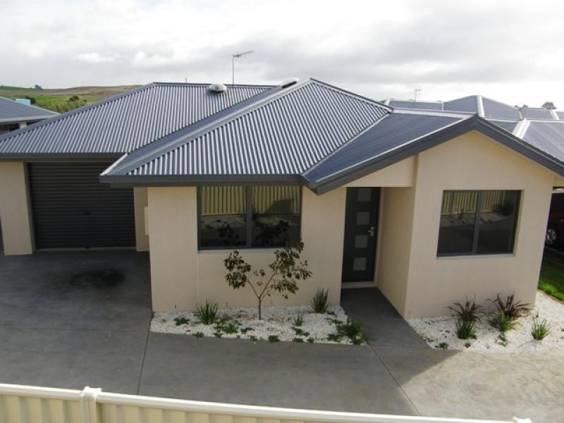 2/29 Mercedes Place, Downlands TAS 7320