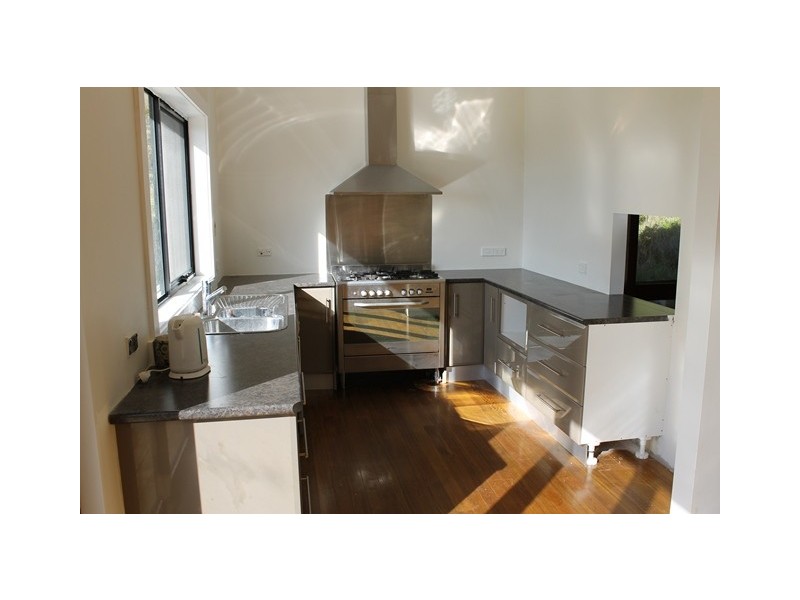 14 King Edward Street, Penguin TAS 7316