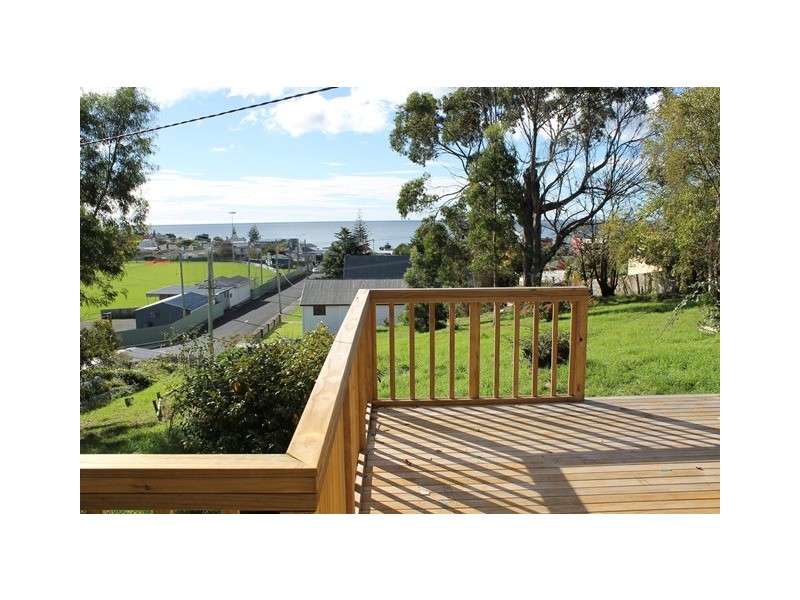 14 King Edward Street, Penguin TAS 7316