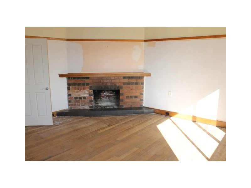 14 King Edward Street, Penguin TAS 7316