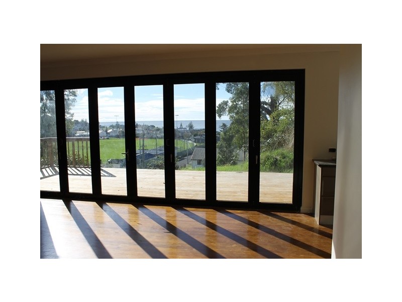 14 King Edward Street, Penguin TAS 7316