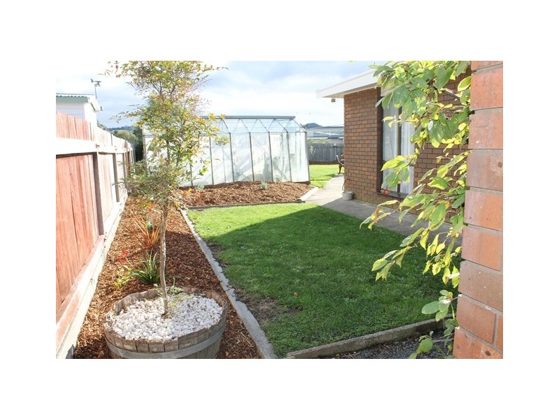 23 Lyons Street, Somerset TAS 7322