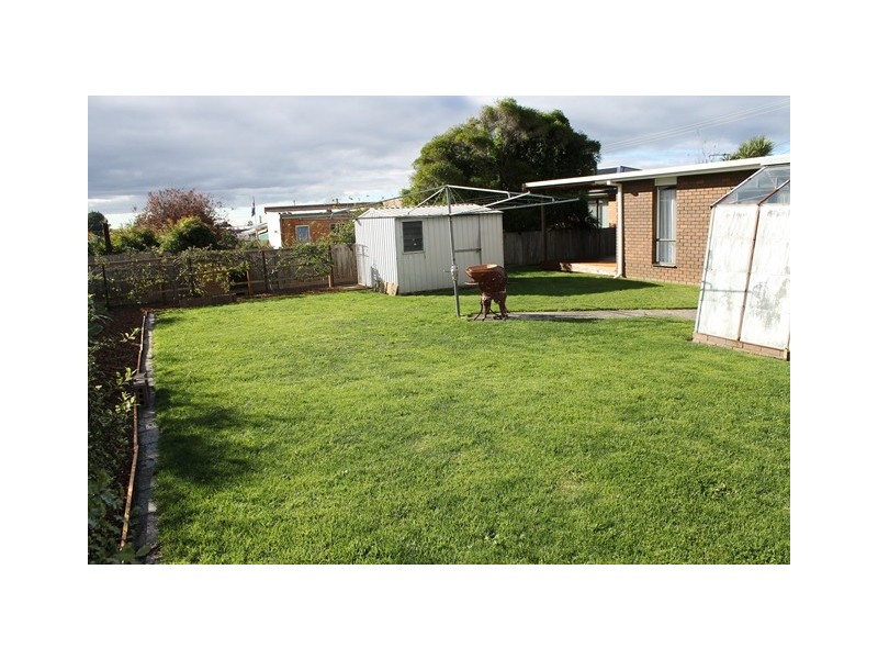 23 Lyons Street, Somerset TAS 7322