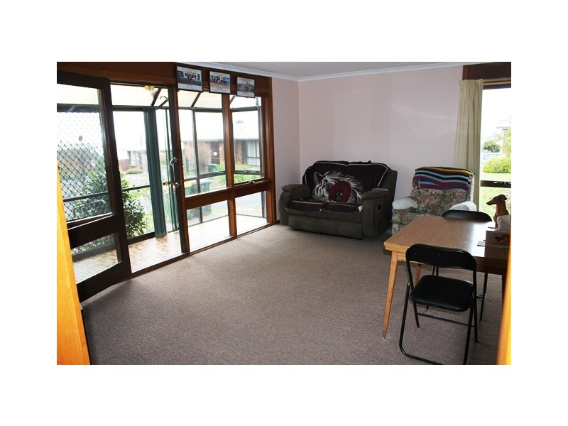 2 / 63A Pelissier Street, Somerset TAS 7322