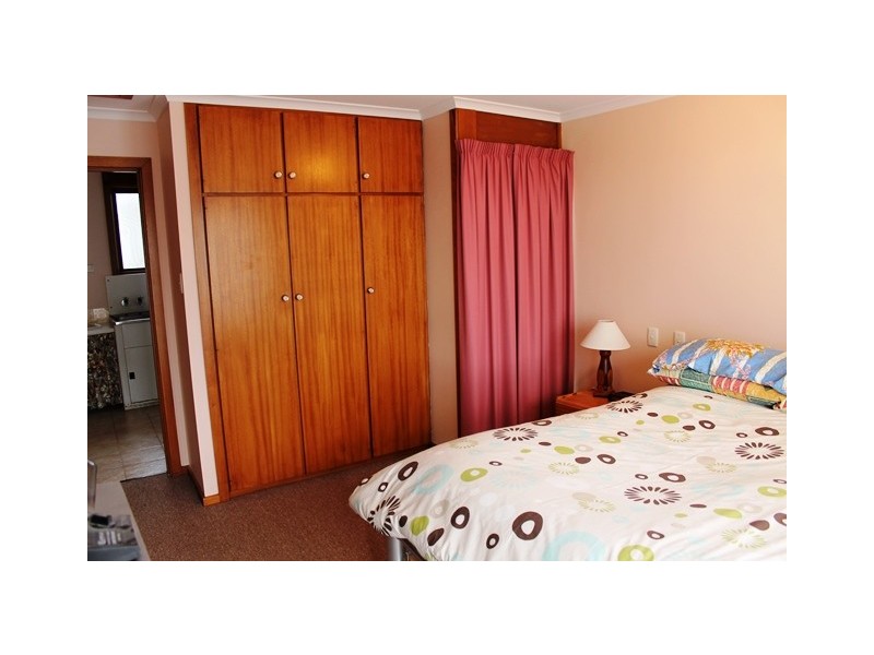 2 / 63A Pelissier Street, Somerset TAS 7322