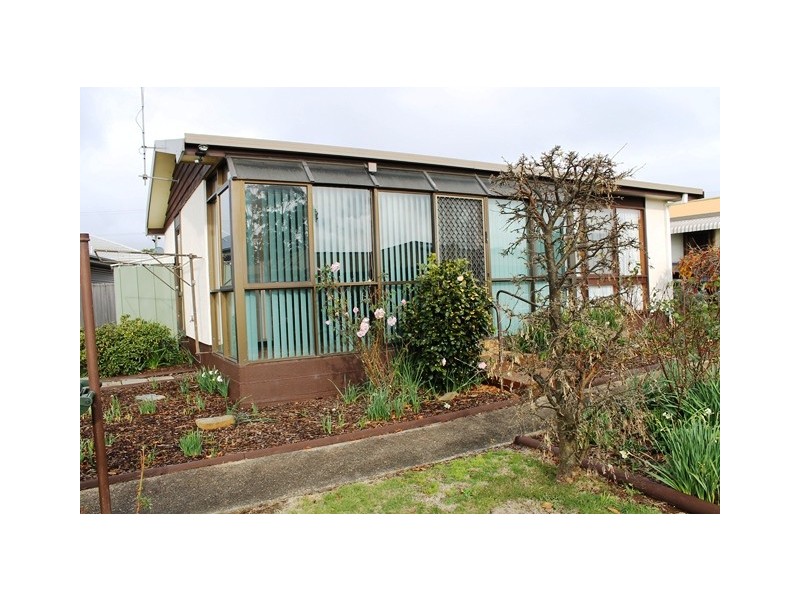 2 / 63A Pelissier Street, Somerset TAS 7322