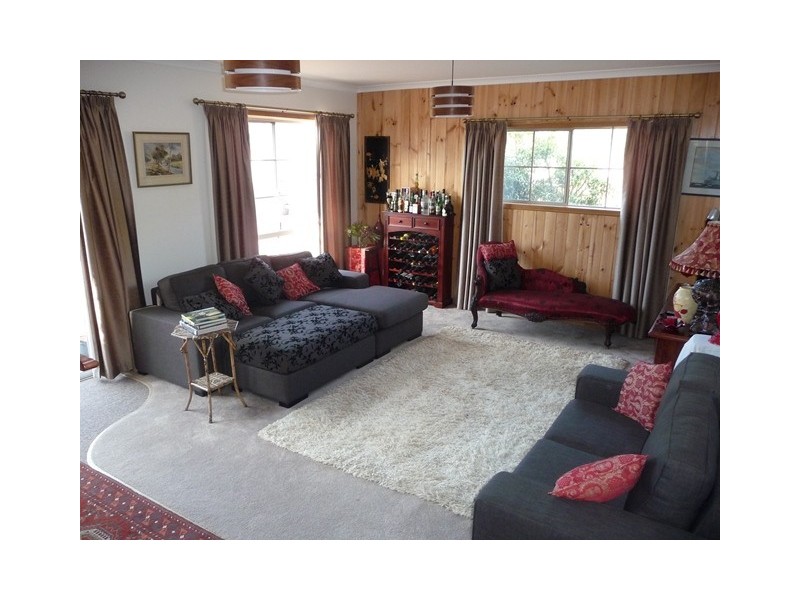 74 Deviation Road, Penguin TAS 7316