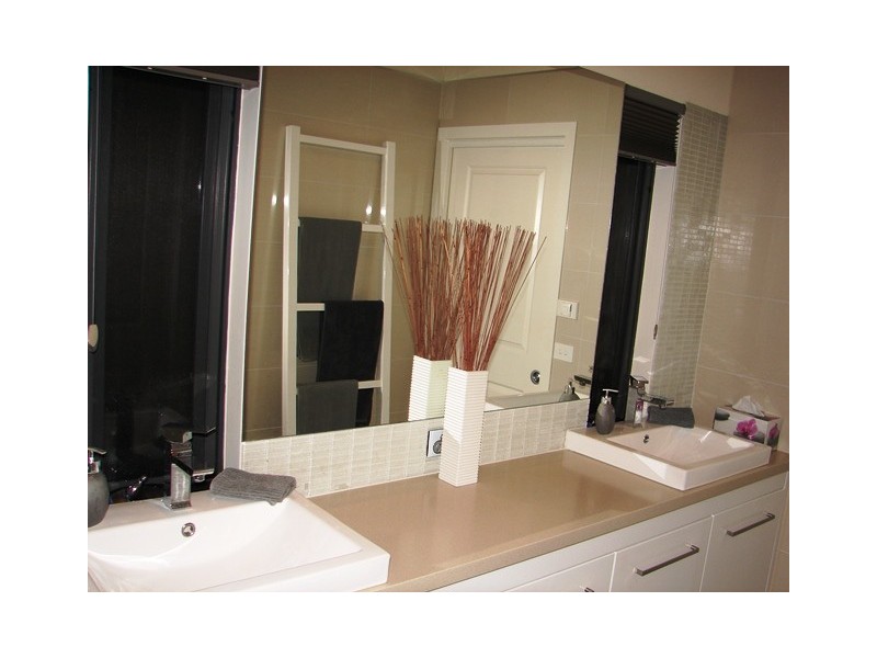 2/10 Lorrie Place, Burnie TAS 7320