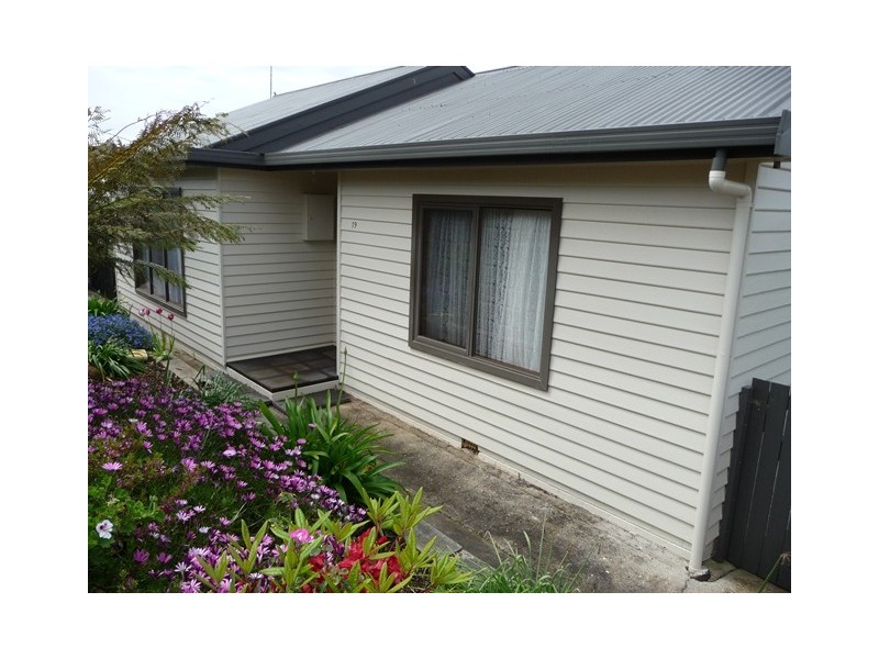 19 Sampson Street, Hillcrest TAS 7320