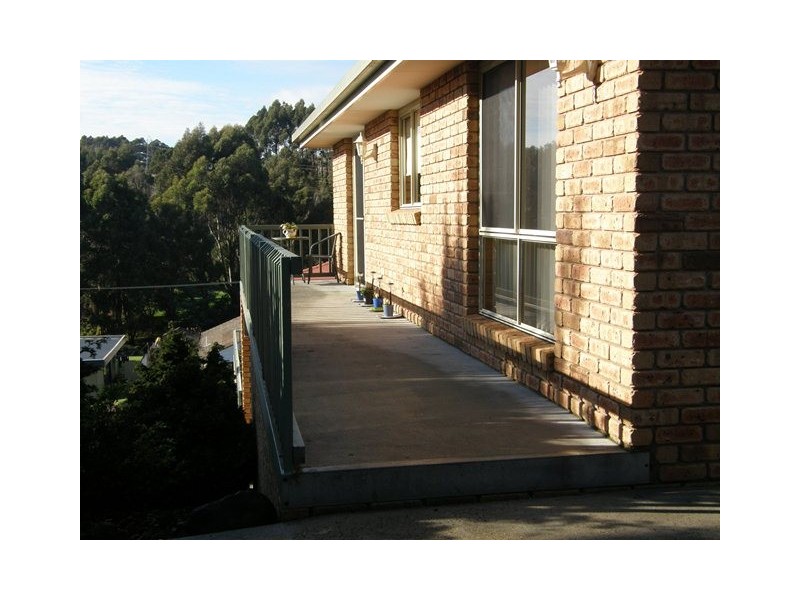 2/27 Kingsley Avenue, Burnie TAS 7320