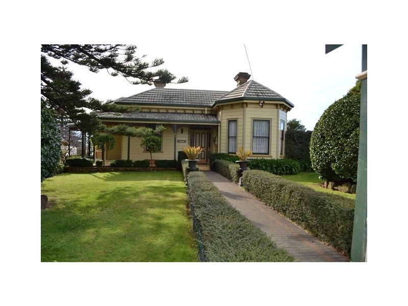 25 Main Road, Penguin TAS 7316