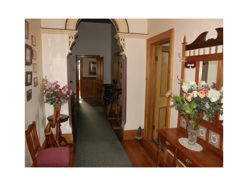 25 Main Road, Penguin TAS 7316