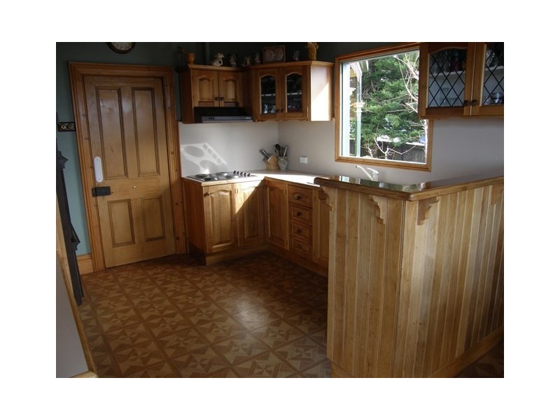 25 Main Road, Penguin TAS 7316