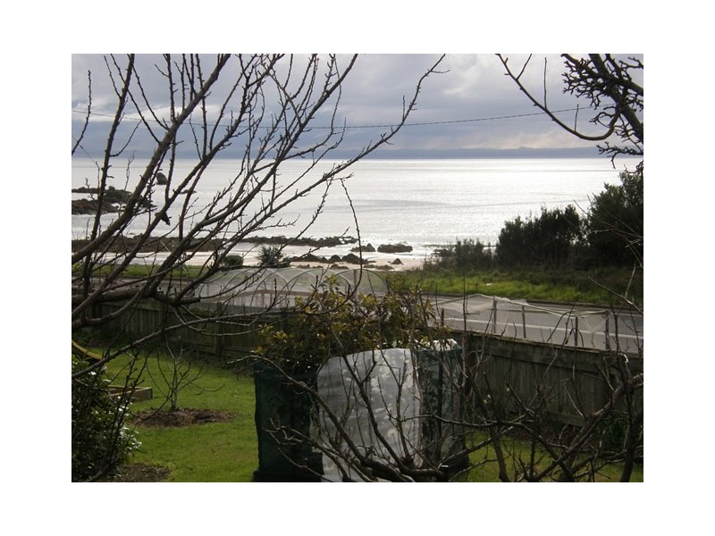 25 Main Road, Penguin TAS 7316