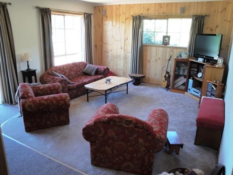 74 Deviation Road, Penguin TAS 7316