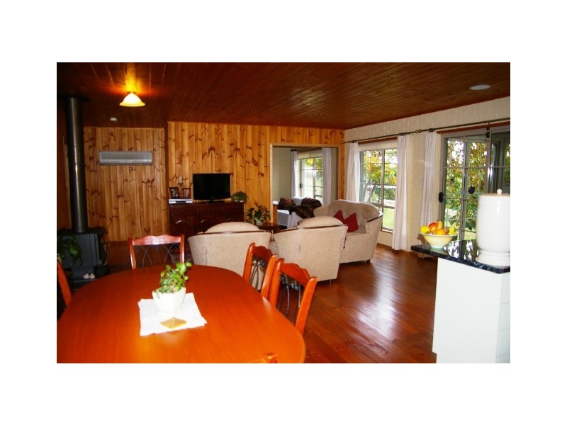 74 Deviation Road, Penguin TAS 7316