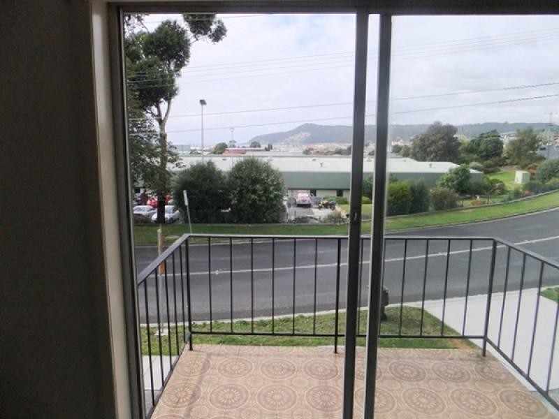 3/172-174 Wilson Street, Burnie TAS 7320