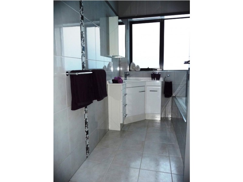 18 Bird Street, Burnie TAS 7320