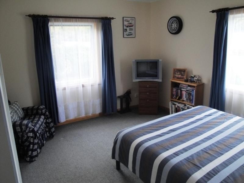 6 Old Cam Road, Somerset TAS 7322