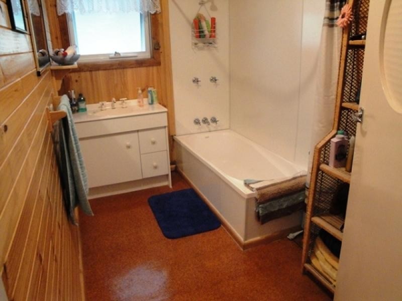 6 Old Cam Road, Somerset TAS 7322