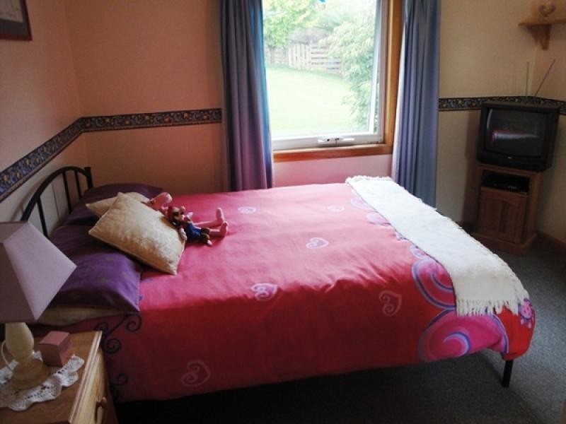 6 Old Cam Road, Somerset TAS 7322