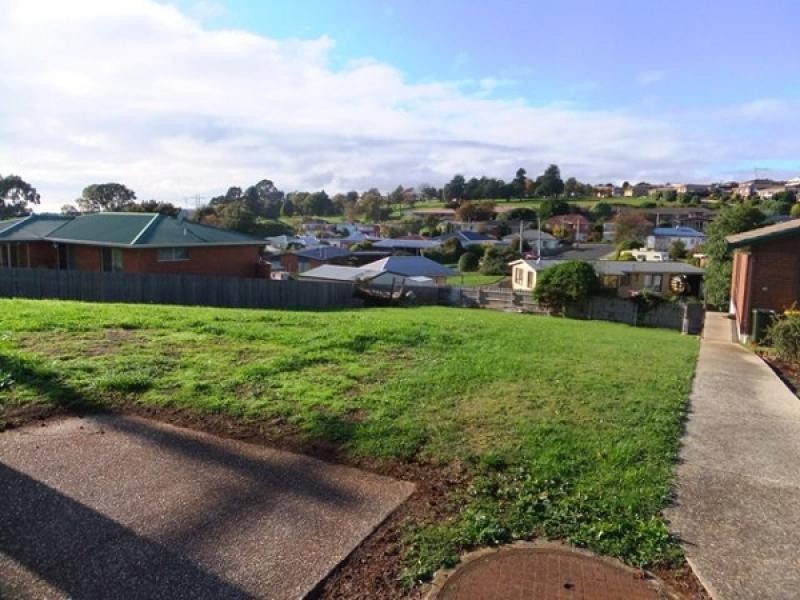 11 Greenacre Street, Burnie TAS 7320