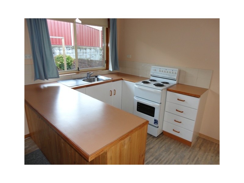 2/34 Manuka Drive, Romaine TAS 7320