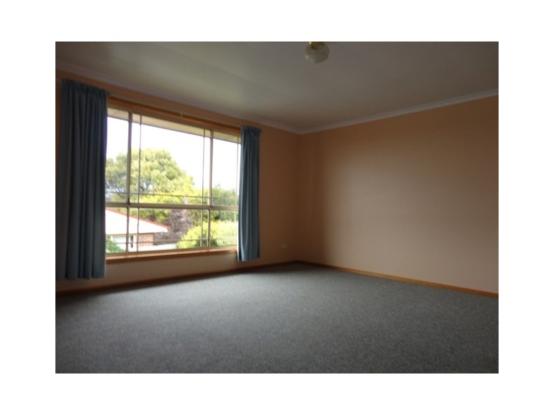 2/34 Manuka Drive, Romaine TAS 7320