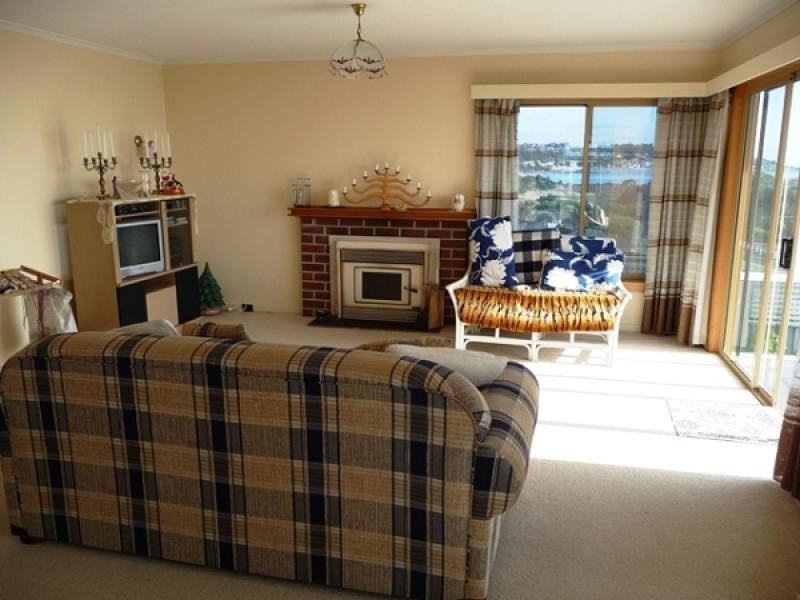 182 Main Road, Penguin TAS 7316