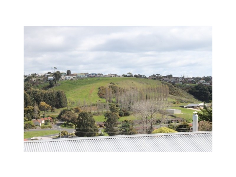 27 Quinn Street, Penguin TAS 7316