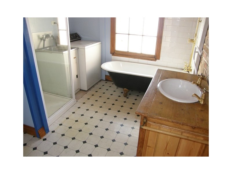 4 Charles Street, Burnie TAS 7320