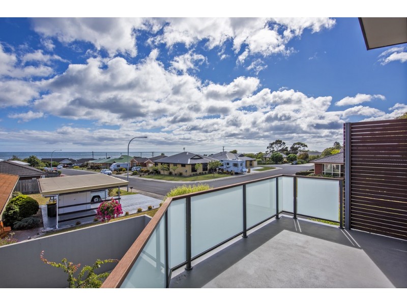 19 Seabreeze Aveune, Sulphur Creek TAS 7316