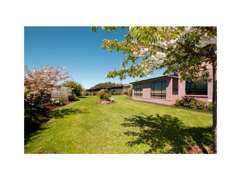 5 Waterford Drive, Sulphur Creek TAS 7316